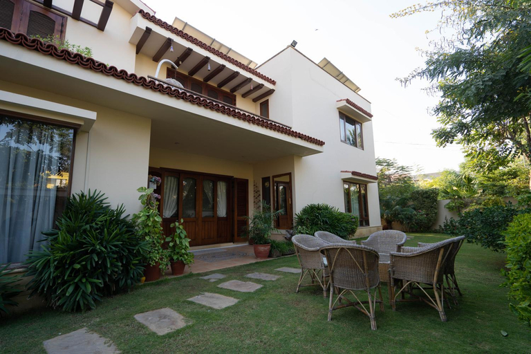 Others 3, Eleve Villa, Karachi