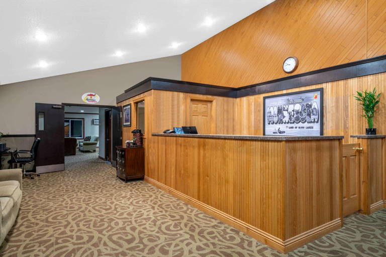 Public Area 3, Super 8 by Wyndham Glenwood, Pope