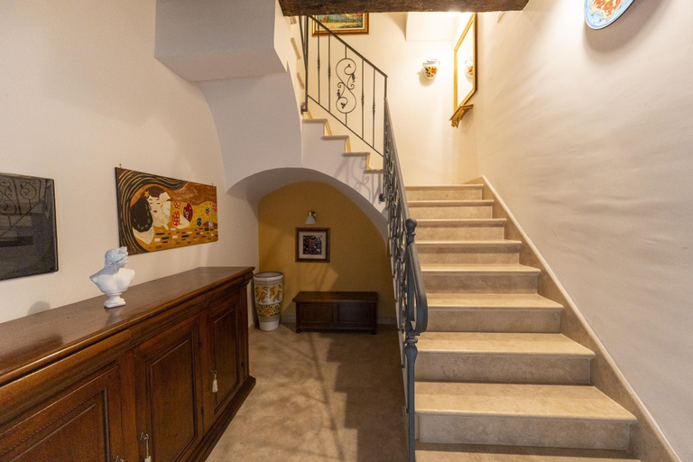 Room 2, Via Carlo De Cesare 56 - Camera 1, Napoli
