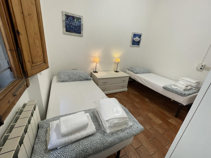 Room 5, Scarlatti in Florence, Florence