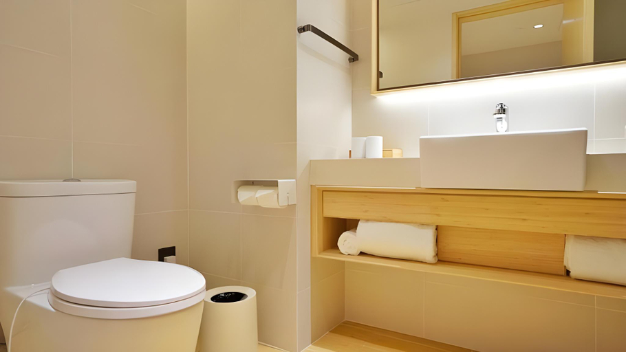 Bathroom 4, JI Hotel Shanghai Jinqiao, Shanghai