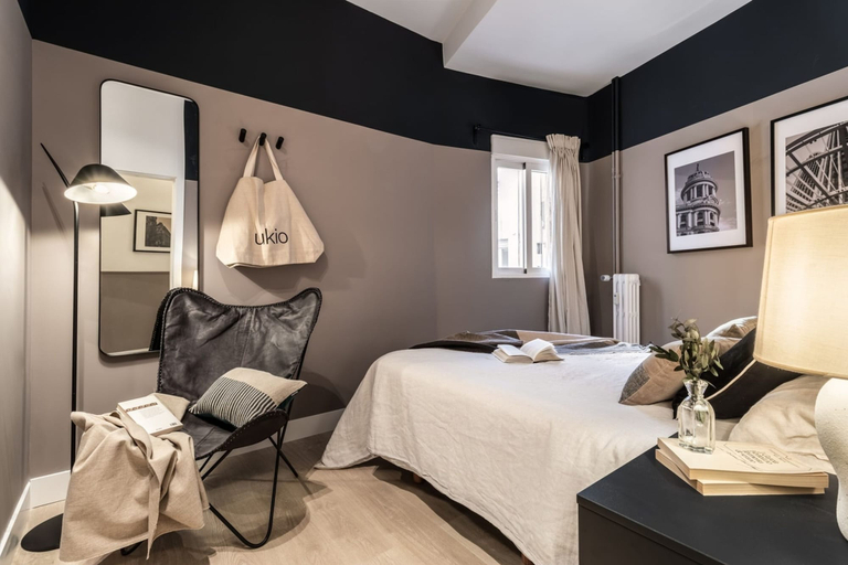 Room 4, Adelfas - 2 Bedroom in Rios Rosas, Madrid