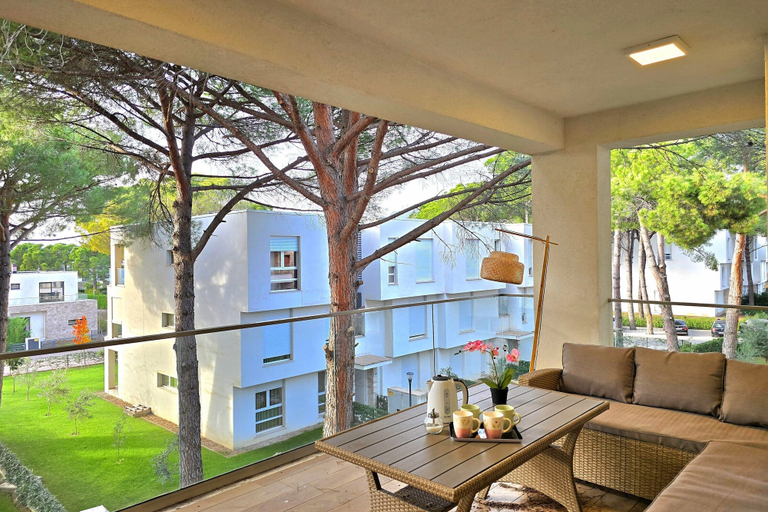 Balcony 4, Sanpietro Holiday Homes, Durrësit