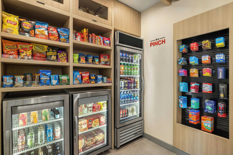 Food & Drinks 5, TownePlace Suites by Marriott Williston, Chittenden