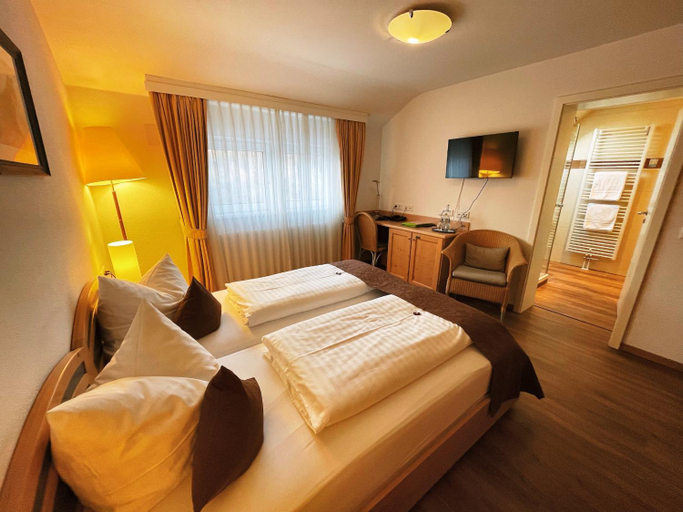 Bedroom 2, Albhotel Malakoff - House of Nature, Göppingen