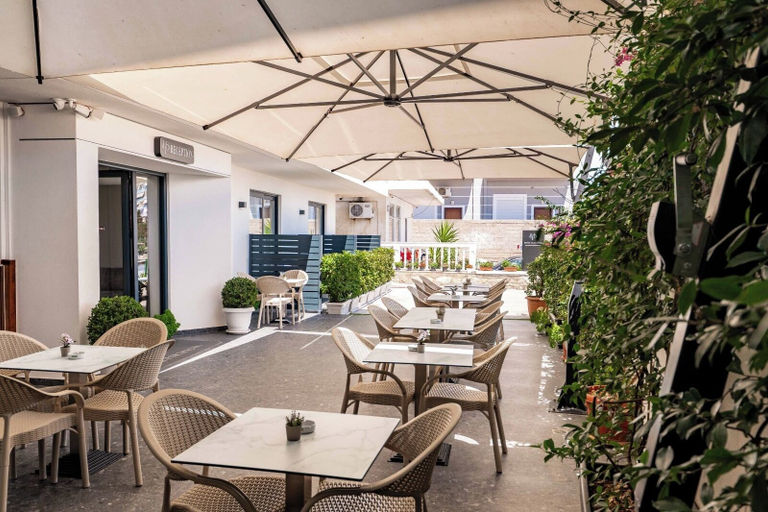 Food & Drinks 5, Hotel Portanova, Sarandës