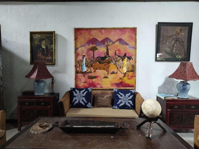 Public Area 2, Villa Valiha Lodge, Diana