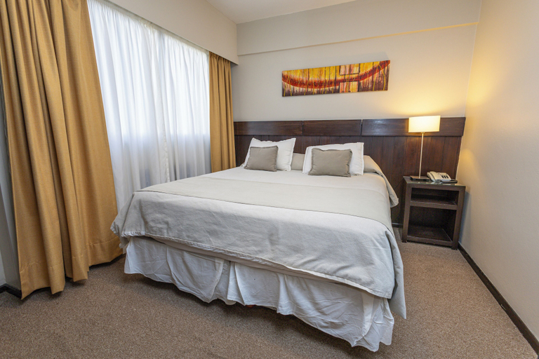Bedroom 2, Hotel Carlos V Patagonia, Bariloche