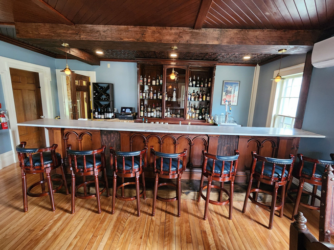 Food & Drinks, Arlington Inn, Bennington