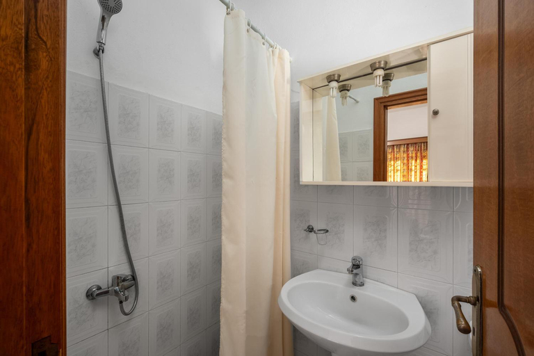 Bathroom 4, Evi Studios & Apartments Pefkos, South Aegean