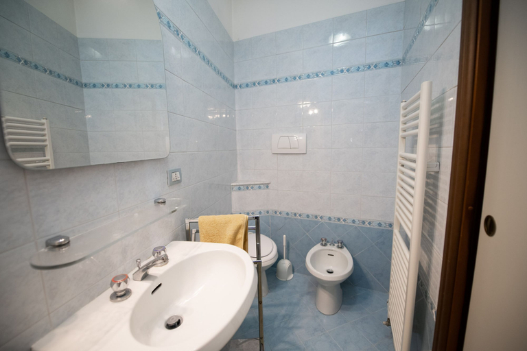 Room 4, Appartamento Luisa in Peschiera del Garda, Verona