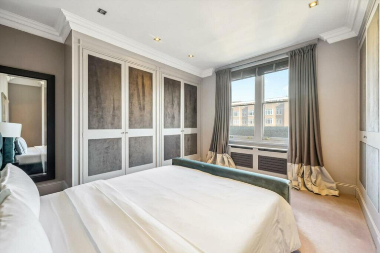 Bedroom 2, Knightsbridge Flat 3 Bed, London