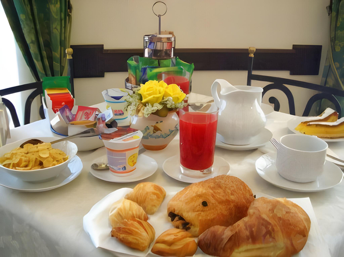 Food & Drinks 5, Casa Piccole Ancelle di Cristo Re, Rome