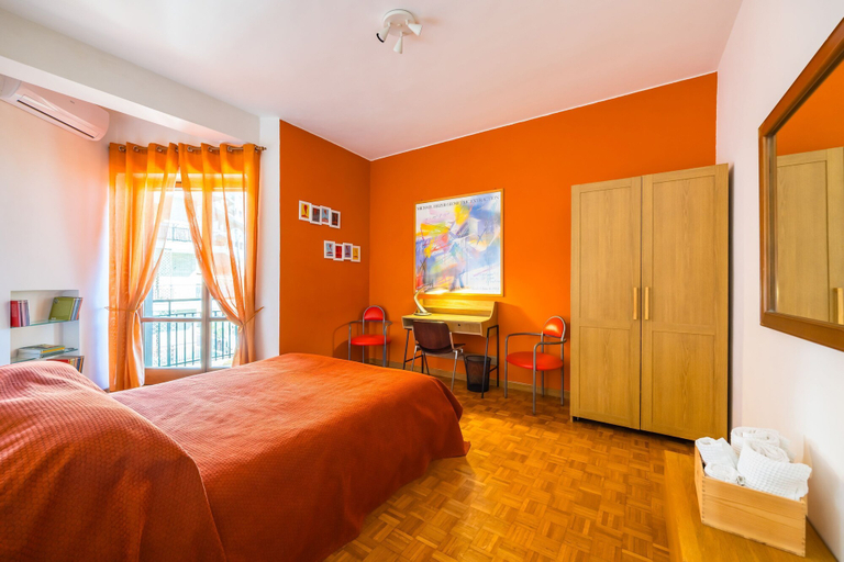 Room 4, Cahouse by Napoliapartments, Napoli