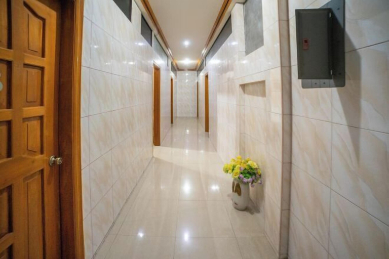 Bathroom 4, RedDoorz @ Pvc Pension Haus, Tagum City