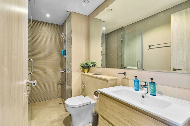 Bathroom, bnbme - DAMAC Zada Tower - 1 BDR, Dubai