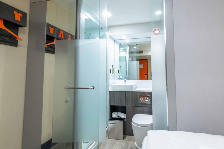 Bedroom 3, easyHotel Leeds, Leeds