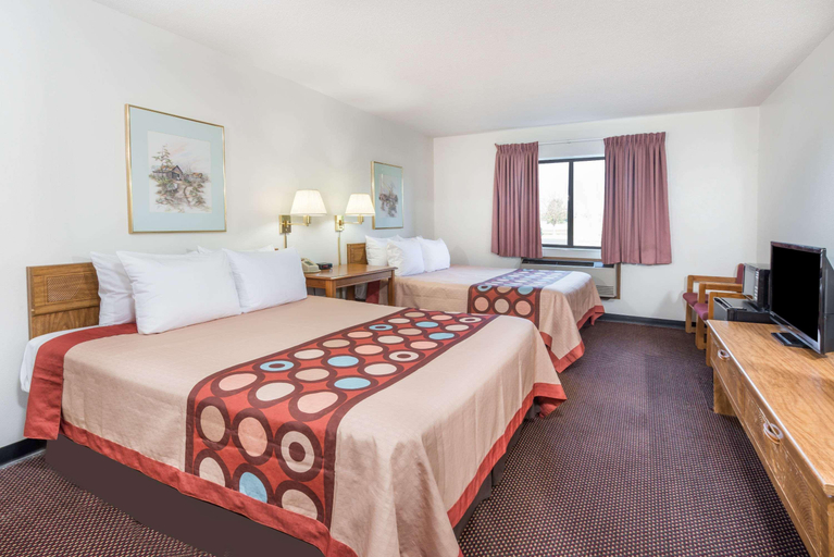 Bedroom 3, Super 8 by Wyndham Du Quoin, Perry