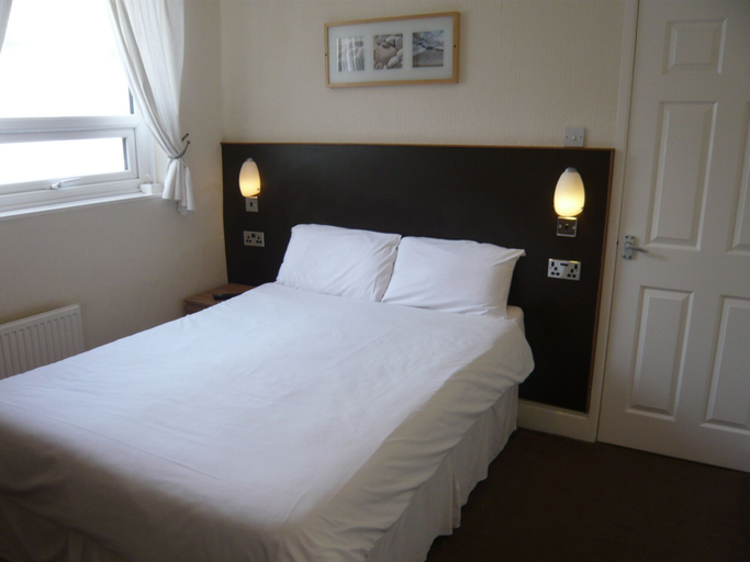 Bedroom 2, Dutchman Hotel, Blackpool