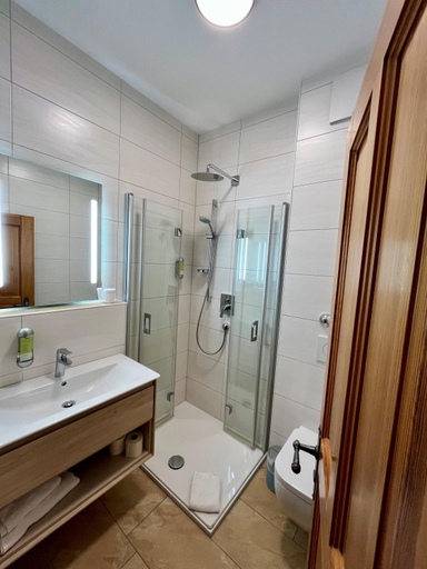 Bathroom 3, Oberwirt, Traunstein