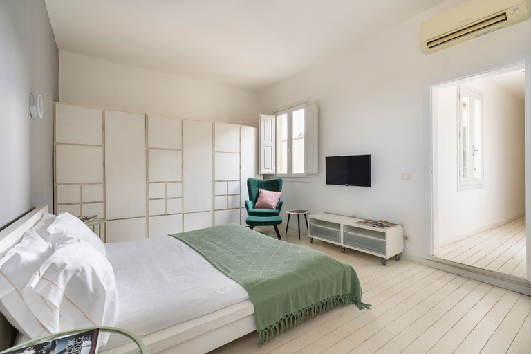 Room 3, Laura 10 in Firenze With 1 Bedrooms and 1 Bathrooms, Florence