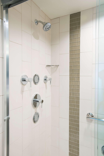 Bathroom 5, Hyatt Place Cincinnati/Sharonville, Cincinnati