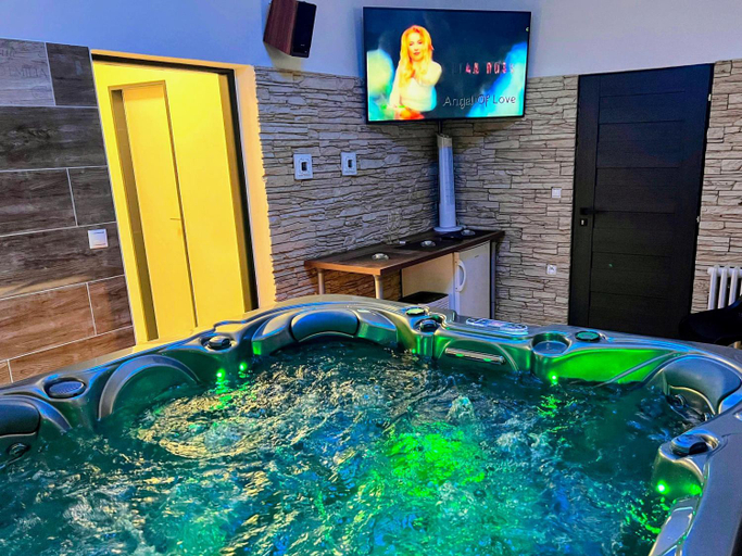 Sport & Beauty 1, GRAND HARRACHOV PENSION, Semily