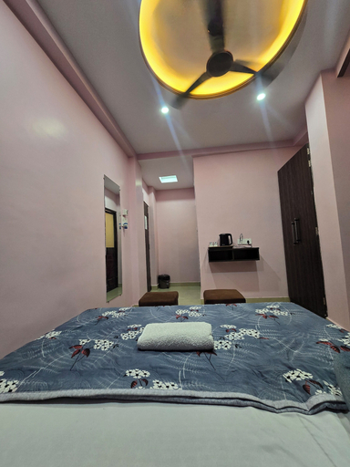 Bedroom 2, Kashi Vandanam, Varanasi