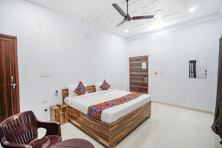 Bedroom 2, FabHotel Aanandam Palace, Faizabad