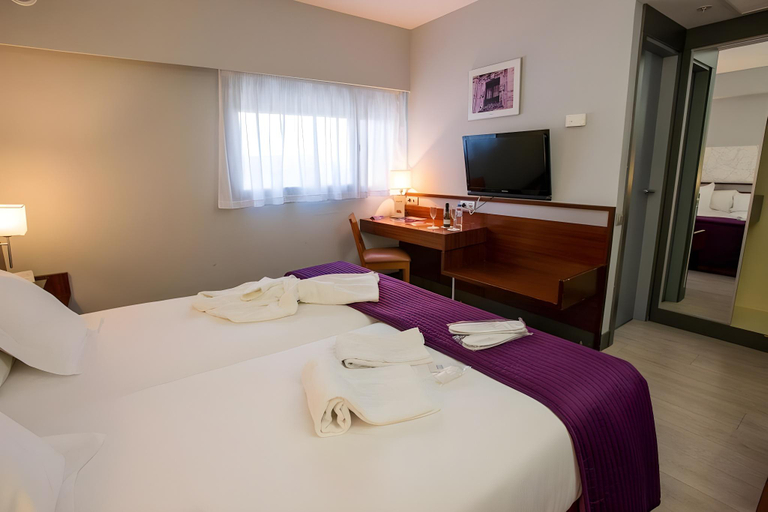 Others 5, Hostal Torrejon, Madrid
