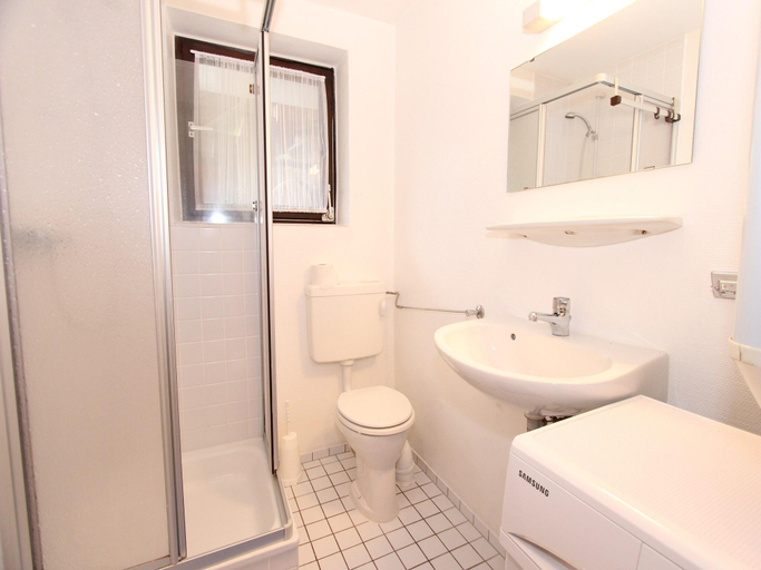 Others 4, Nice home in Niedernsill with , Zell am See