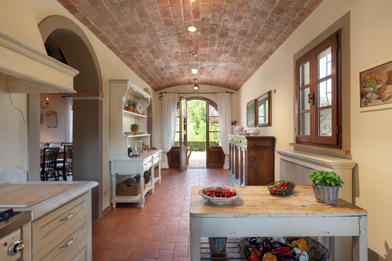 Food & Drinks 5, Villa Tramonto, Florence