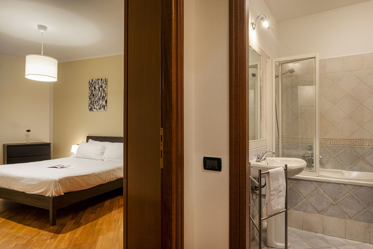 Room 4, Prione Apartment With Patio by Wonderful Italy, Genova