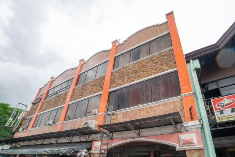 Exterior & Views 2, RedDoorz @ Pvc Pension Haus, Tagum City