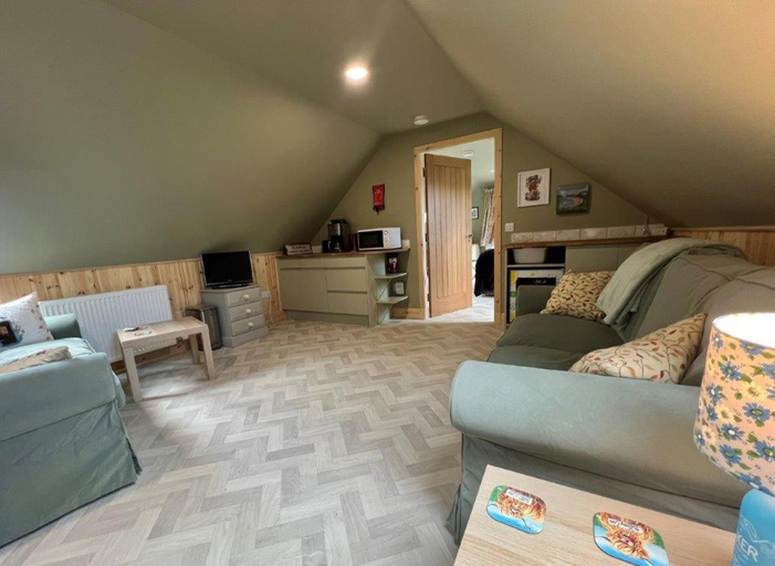 Bedroom 2, Endeavour Guest House, Aberdeenshire