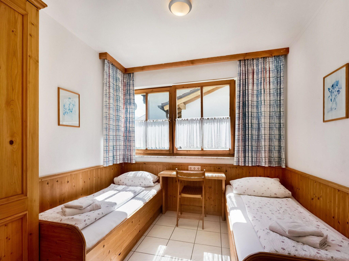 Bedroom 2, Ferienwohnung mit Bergaufenthalt in Schonau, Berchtesgadener Land