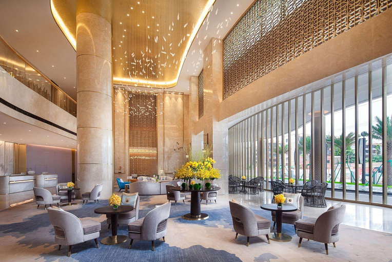Public Area, Ramada Plaza Fuxian Lake, Yuxi