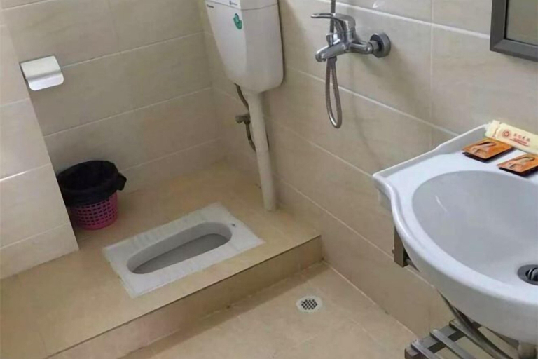 Bathroom 4, Ruyi Homestay, Yangjiang