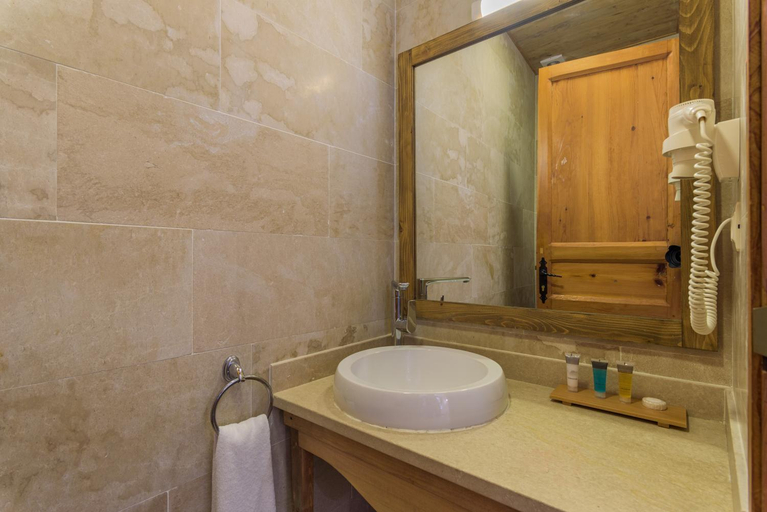 Bathroom 3, Lebanese Diaspora Village, Batroun