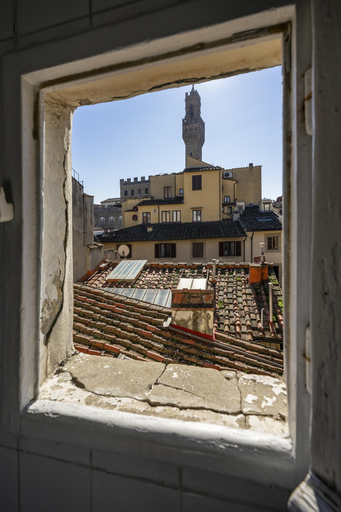 Others 2, Cerchi 3 in Firenze With 2 Bedrooms and 1 Bathrooms, Florence