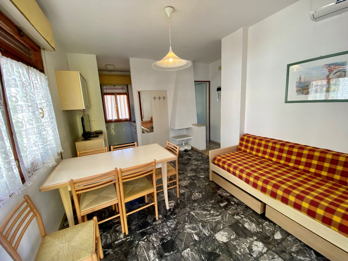 Room 2, Park 15 in Bibione With 2 Bedrooms and 1 Bathrooms, Venezia