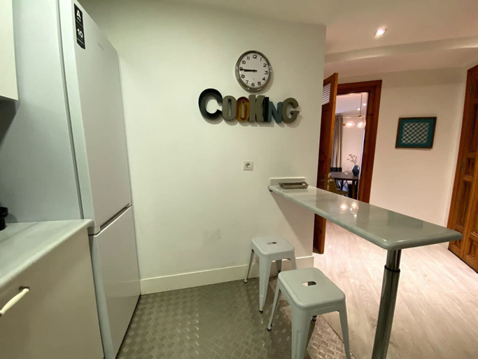 Room 5, Santo Domingo I 1 Bedroom Apartment in Gran Via, Madrid