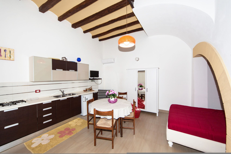 Room 2, Visitsicilia Donn Anna 1, Trapani