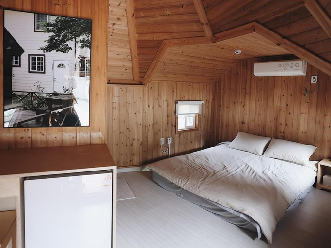 Bedroom 2, Salt Garden Island, Geoje