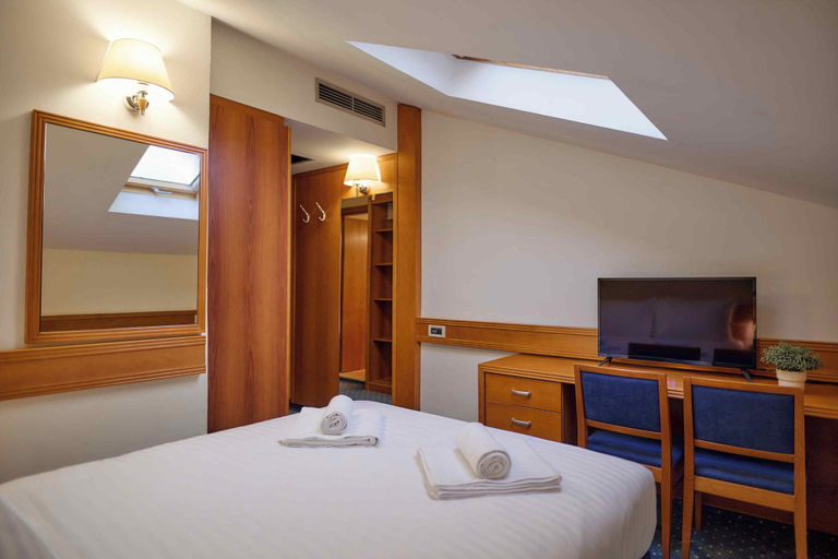 Bedroom 2, Hotel Selce, Crikvenica