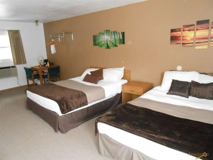 Bedroom 3, The Brookside Motel Keystone Near Mt Rushmore, Pennington