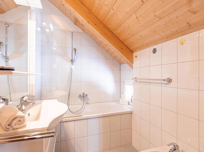 Bathroom, Attractive chalet with sauna, Murau