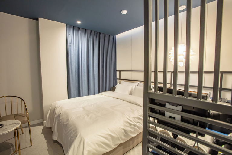 Bedroom 5, onthemoon, Wonju