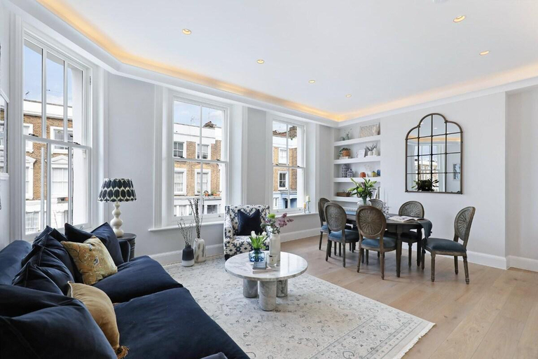 Others 5, 317 Grand Maisonette, London