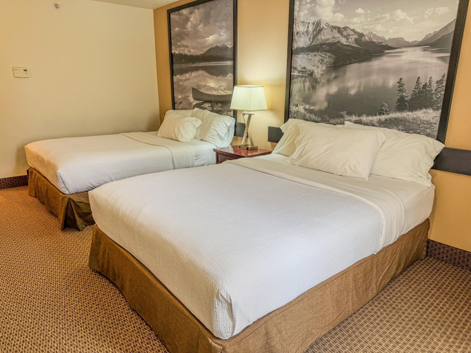 Bedroom 3, Super 8 by Wyndham High River, Division No. 6